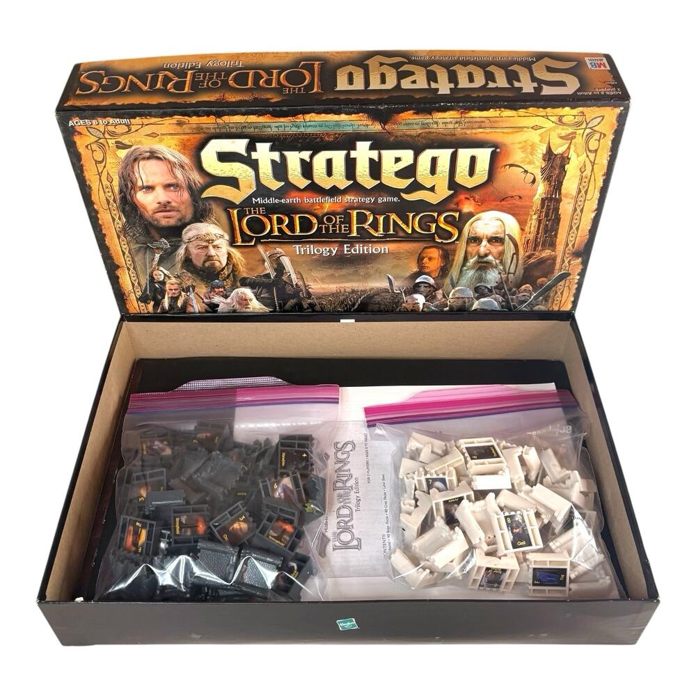 2004 "Stratego The Lord of the Rings Trilogy Edition" Board Game 100% COMPLETE!